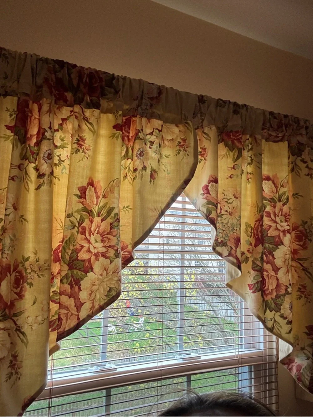 2 Lauren Ralph Lauren River Floral Federal Valance and Festoon Valance